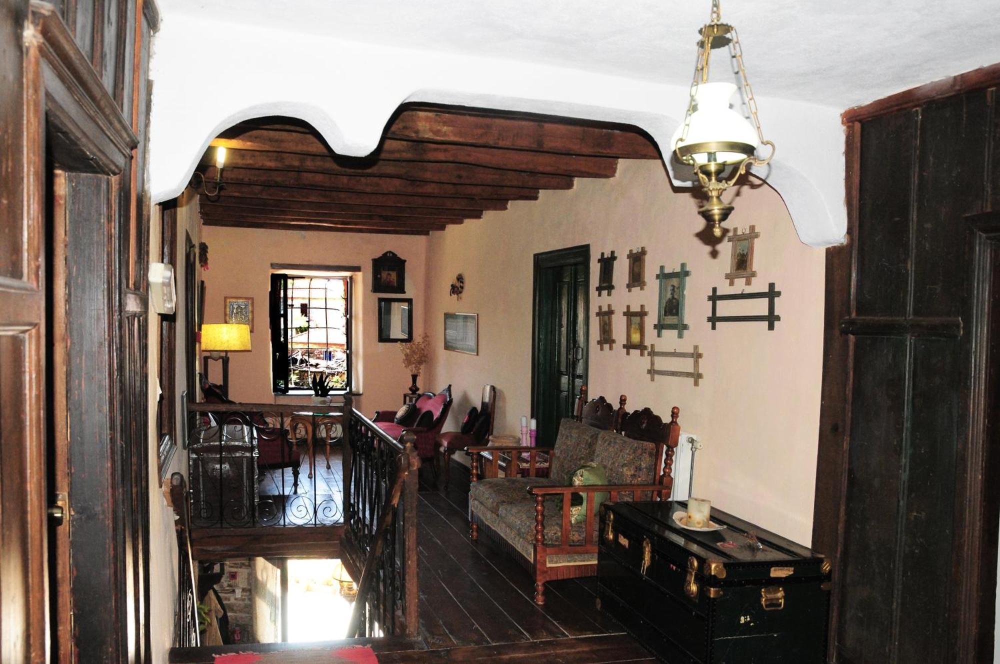 Hotel Archontiko Parisis Lafkos Esterno foto