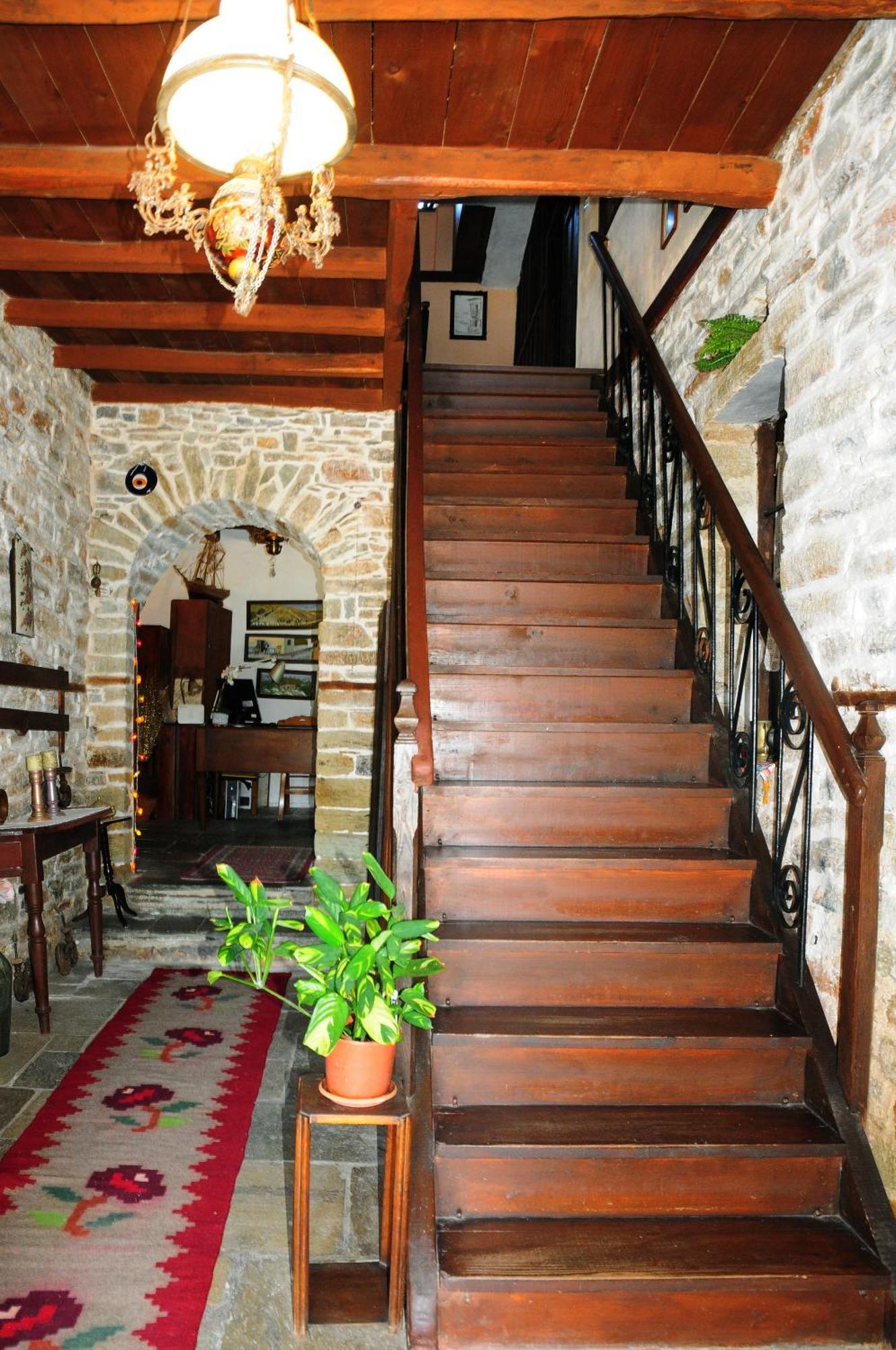 Hotel Archontiko Parisis Lafkos Esterno foto