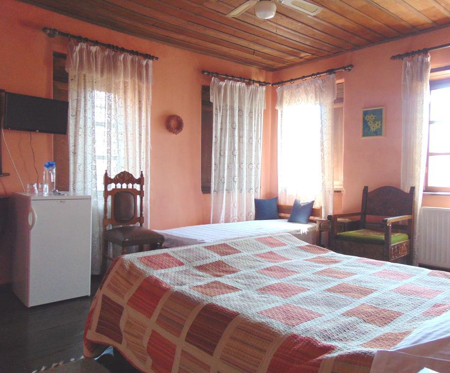Hotel Archontiko Parisis Lafkos Esterno foto