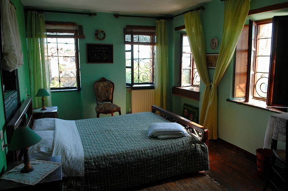 Hotel Archontiko Parisis Lafkos Esterno foto