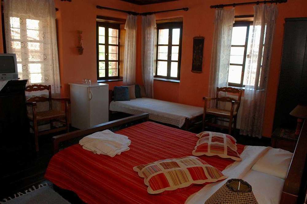 Hotel Archontiko Parisis Lafkos Esterno foto