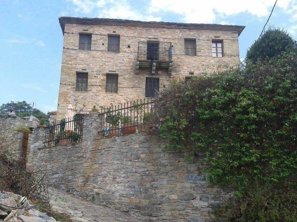 Hotel Archontiko Parisis Lafkos Esterno foto