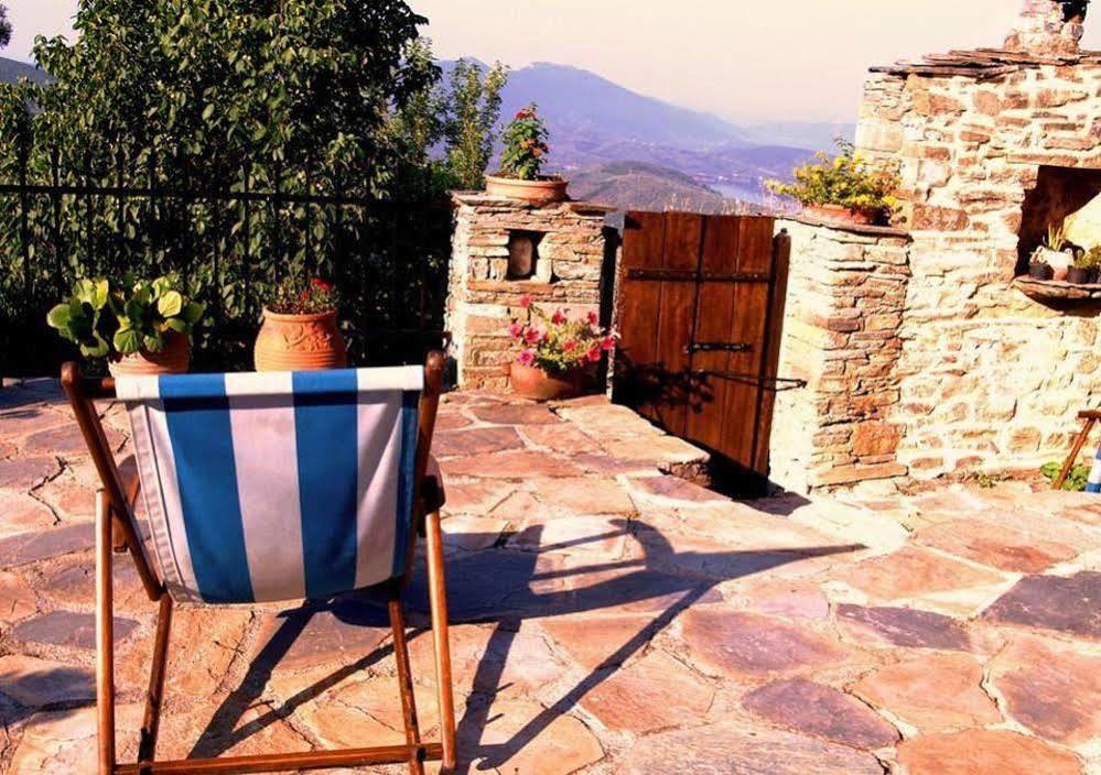 Hotel Archontiko Parisis Lafkos Esterno foto