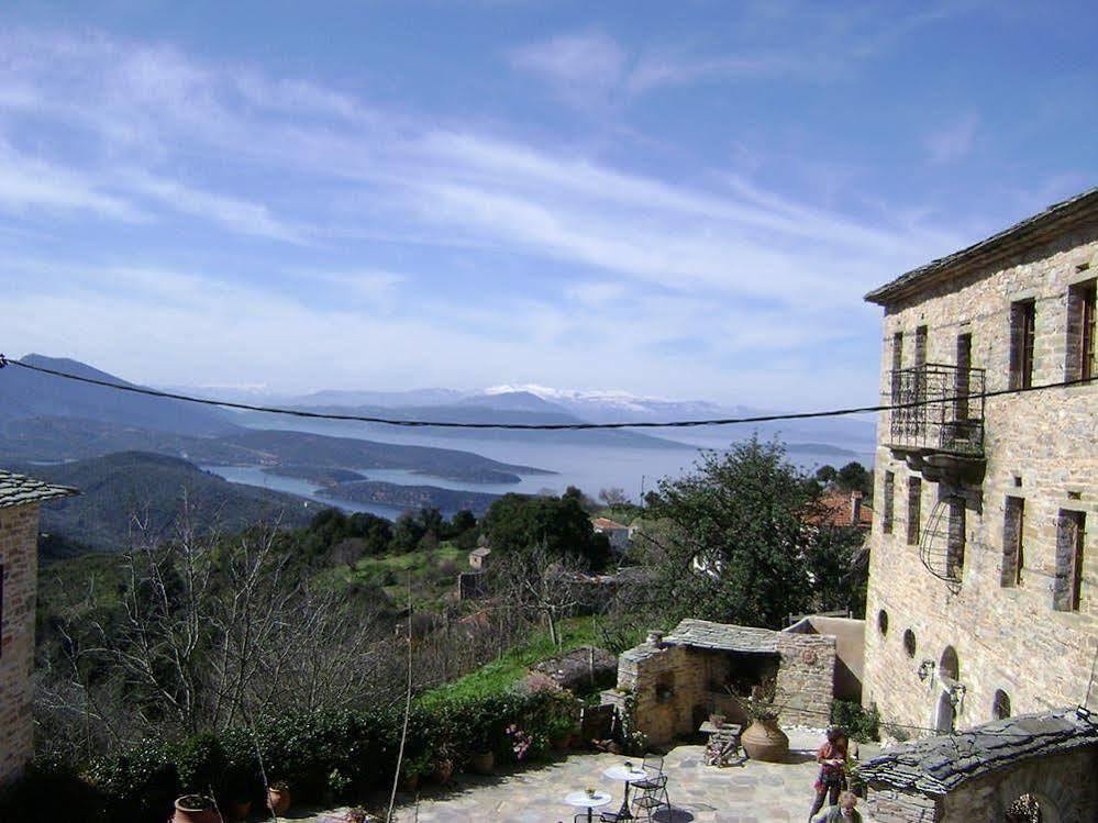 Hotel Archontiko Parisis Lafkos Esterno foto